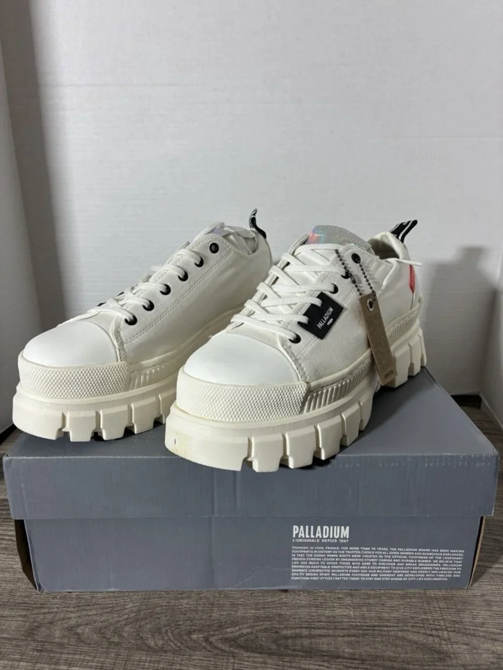 Palladium REVOLT LO TX In Star White Size 10